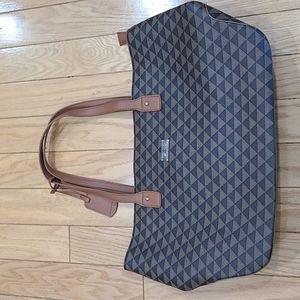 Hawaiis Finest Brown Triangle tote bag
